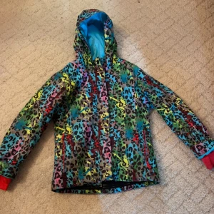Leopard vinterjacka - Leopard Vinterjacka från CMP, storlek 10 år & mycket bra skick 
