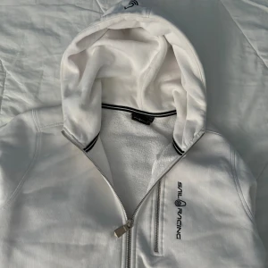 Sail racing zip hoodie - Snygg hoodie storlek 170 men passar S, priset kan diskuteras vid snabb affär