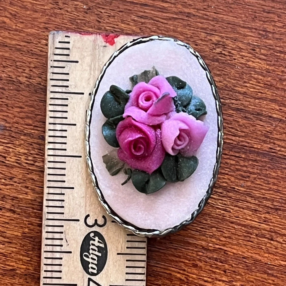 Brosch porslin blomma retro vintage