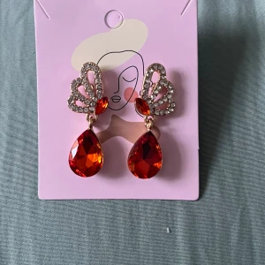 earrings - never worn 99kr 5pairs 