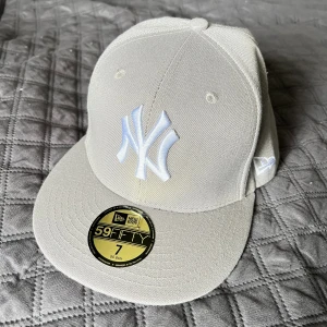New era keps - Helt ny endast testat, storlek 7 (55,8cm) 