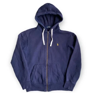 Polo Ralph Lauren - Säljer min polo Ralph lauren  Den är i bra skick använd några få gånger be om mer bilder eller frågor i dm 
