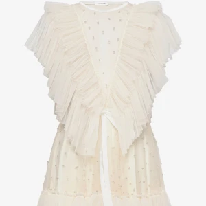 Intressekoll Ida Sjöstedt - En helt ny oanvänd klänning från Ida Sjöstedt i modellen ”Nathalie Beaded Dress”. Lapp finns kvar, kvitto finns och medföljande galge. Köpt på Boozt för 4999kr.  Pris kan diskuteras. Endast seriösa!