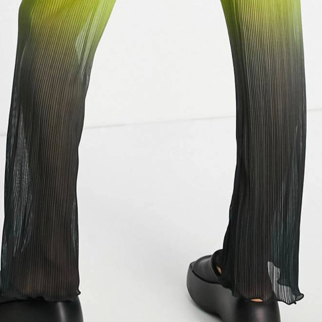 Meshbyxa i grönt och svart/batik  - 90