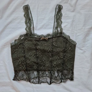 Spetts topp - Jätte fin och oanvänd topp från romwe. Den har inte kommit till användning då den ej passat mig. Skriv till mig först om du är intresserad eller har några funderingar 😊💗