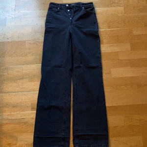 Jeans - Jeans från bikbok