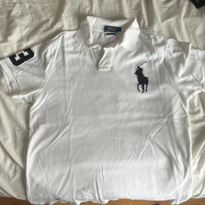 Ralph Lauren Pike - Säljer denna snygga piken då den inte används längre! Skick 9/10