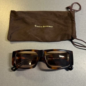 Corlin eyewear solglasögon - Modellen hailey i tortoise Brown 