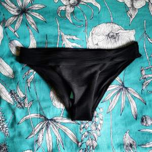 Bikini from H&M size 38. New with tag