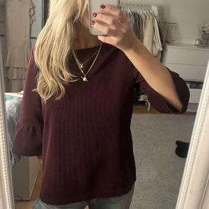 Trekvartsärm tröja  - Så snygg vinröd tröja!!💕