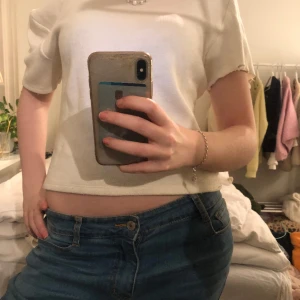 T-shirt - Vit T-shirt ❤️