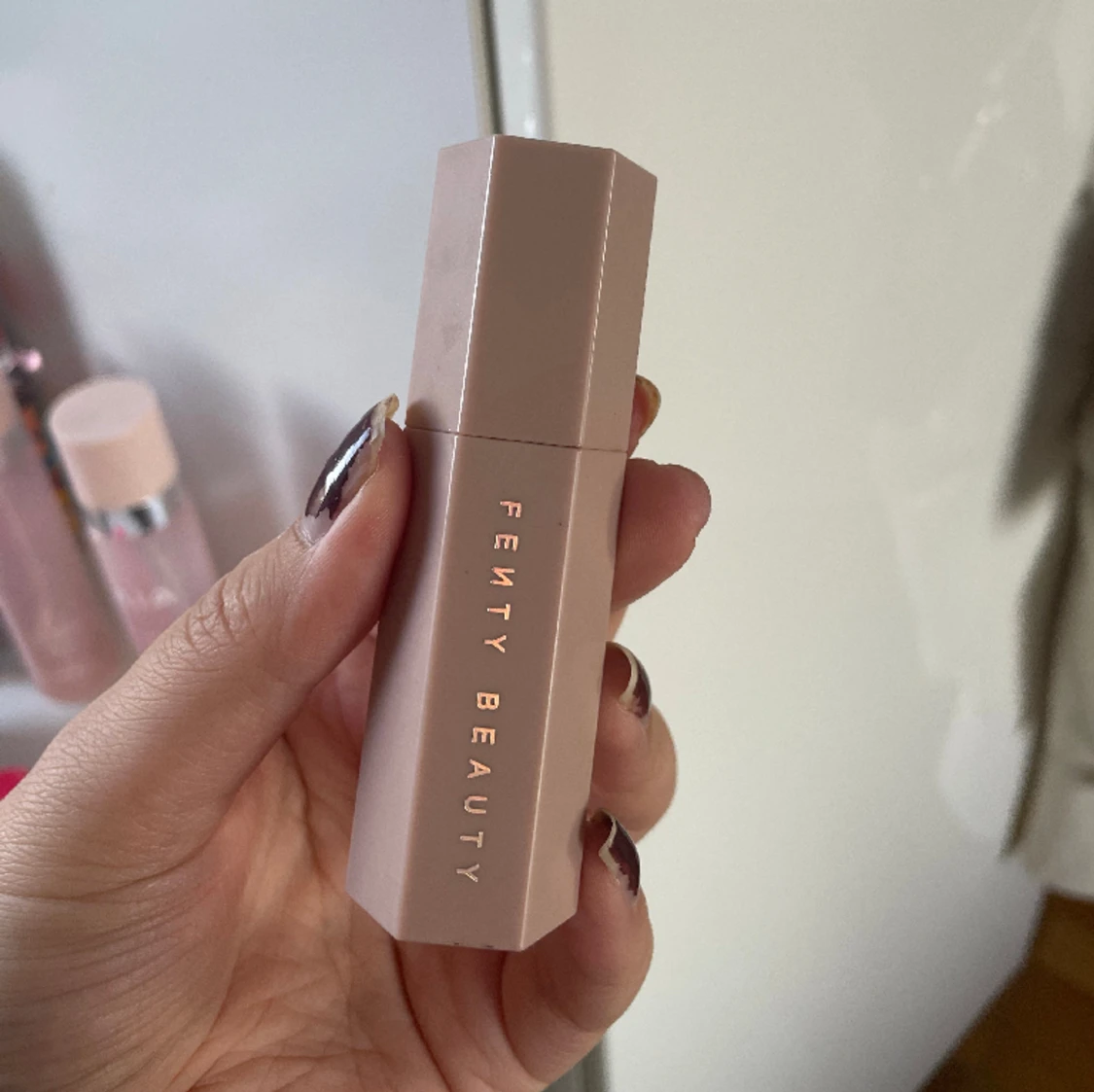 Fenty beuty countour stick - 90