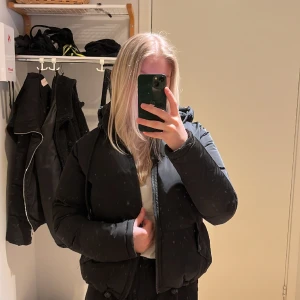 Jacka - Jacka från zalando. Väldigt bra skick.