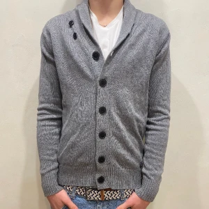 Cardigan kofta Jack & Jones  - Hej! Säljer nu min kofta från märket Jack & Jones, Storlek S fint skick. Tveka inte på att höra av dig om du har frågor eller funderingar kring varan! 