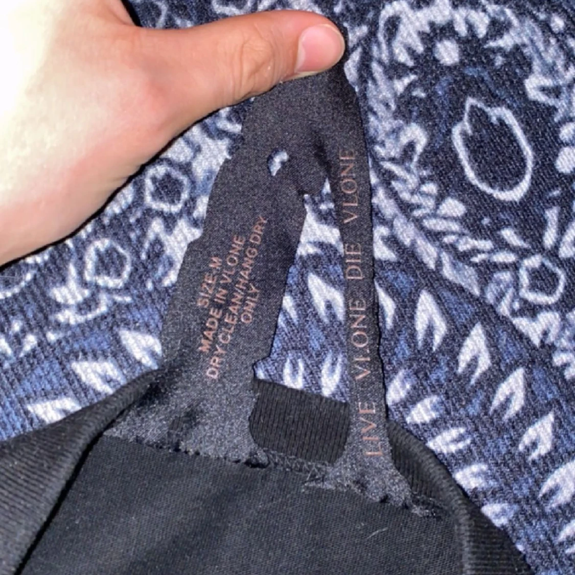 V lone t-shirt storlek M - 91