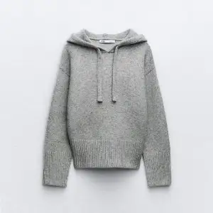 Jättefin stickad hoodie från zara. Säljer pga att den inte kommer till användning. 