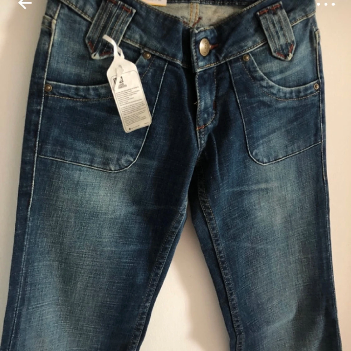 SÖKER! Dessa Lee jeans strl 24 - 90