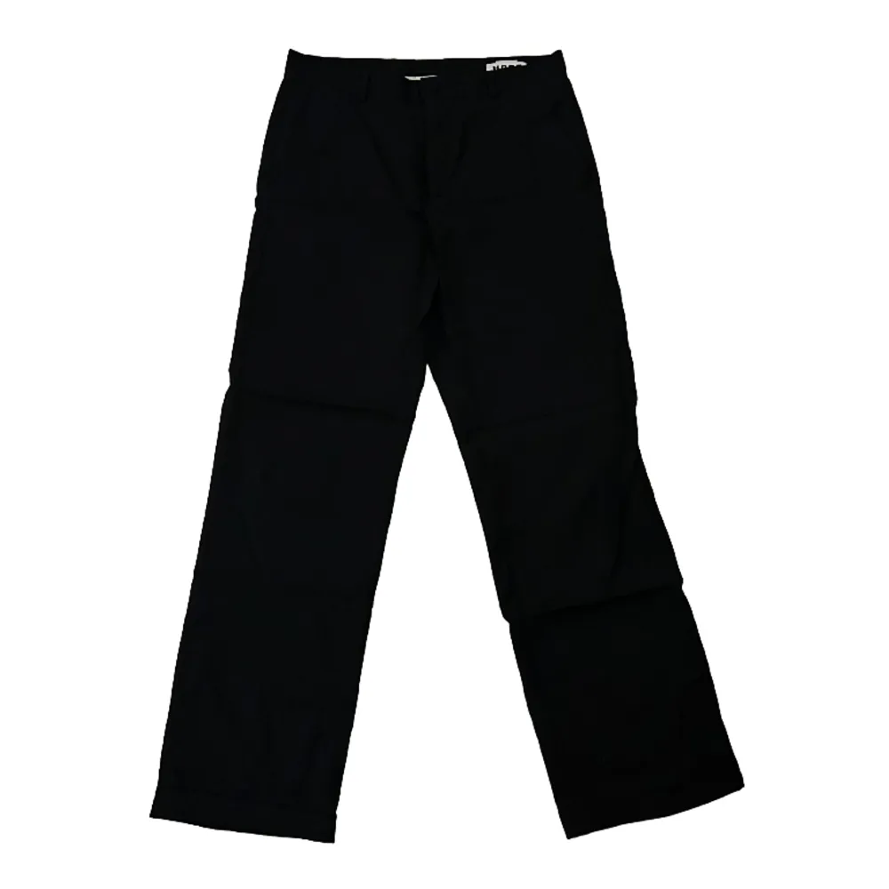 HOPE Trousers, originalpris mellan 2500-2900kr. Perfekt för dig som gillar att ha lite mer relaxed stil och bra pris 🌟. Jeans & Byxor.