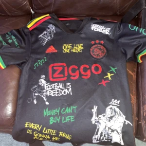 Ajax- Bob Marley  - Passar inte mig 