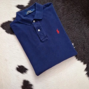 Ralph lauren pike - Säljer nu denna Ralph lauren pike som har används i ungefär ett halv år. Stl s och i nyskick. Skriv i pm om ni är intresserade.