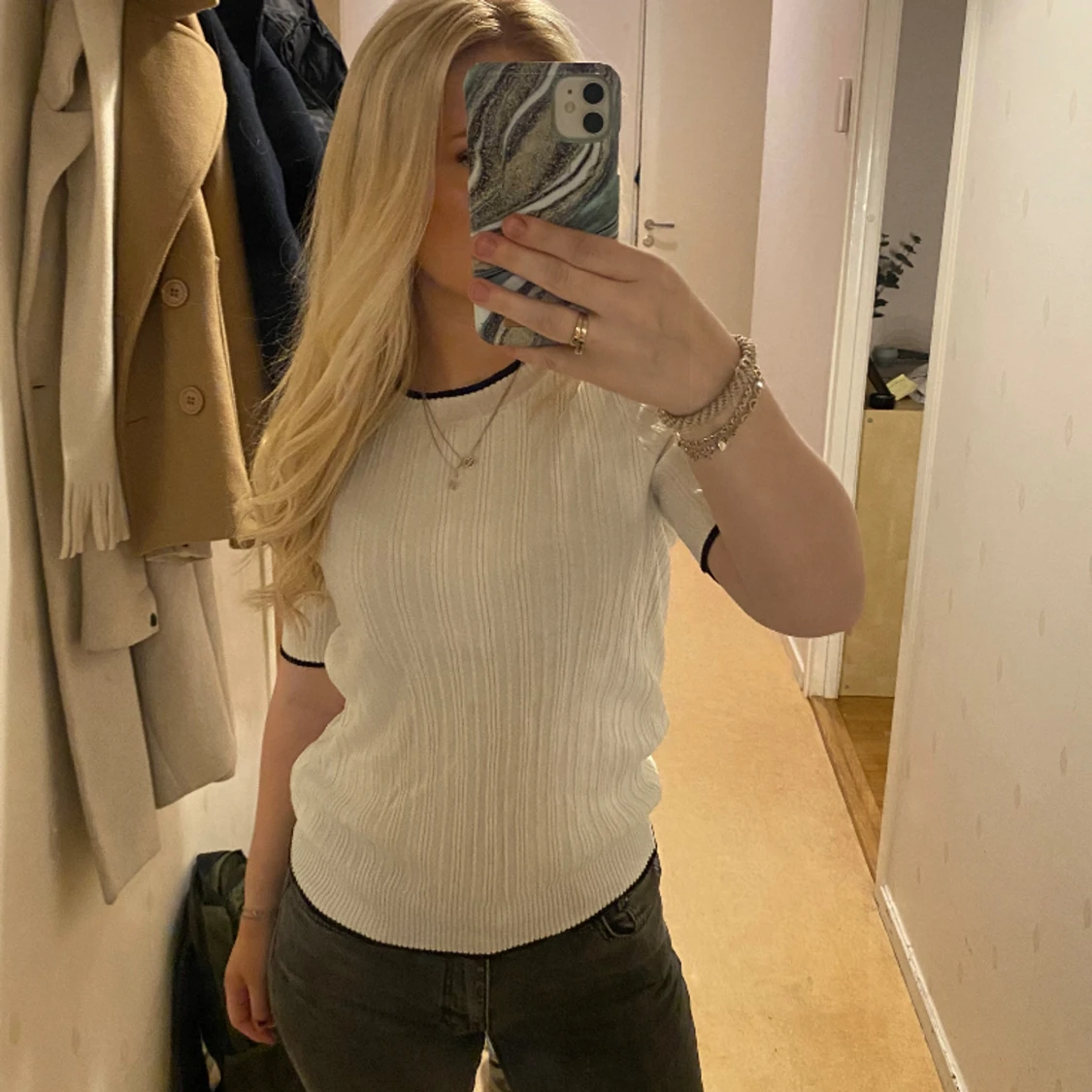 Vit tröja 