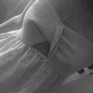 Blus - Jättesnygg blus nu till våren och sommaren! Köpte den förra året och har aldrig använt 💗Skriv för mer info och bilder!