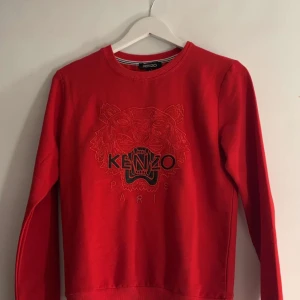 kenzo hoodie - INTRESSEKOLL  kenzo hoodie i fint skick. nästan helt ny.