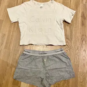 Calvin Klein pyjamas-set i fint skick! Säljer enbart tillsammans!✨