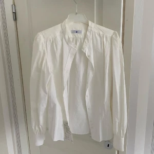 Skjorta  - Oanvända skjorta 