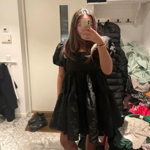 Klänning  - Har ni frågor är det bara att kontakta mig❤️❤️