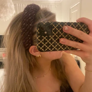 Becksödergaard diadem  - säljer detta superfina diadem, använd Max 2 gånger och ser helt nytt ut, köpte för 199kr🥰 använd gärna köp nu!!