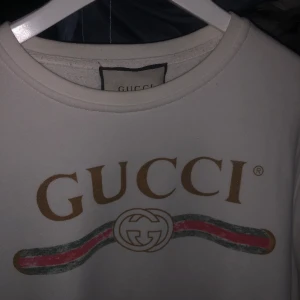 Gucci tröja - Gucci tröja   Storlek medium