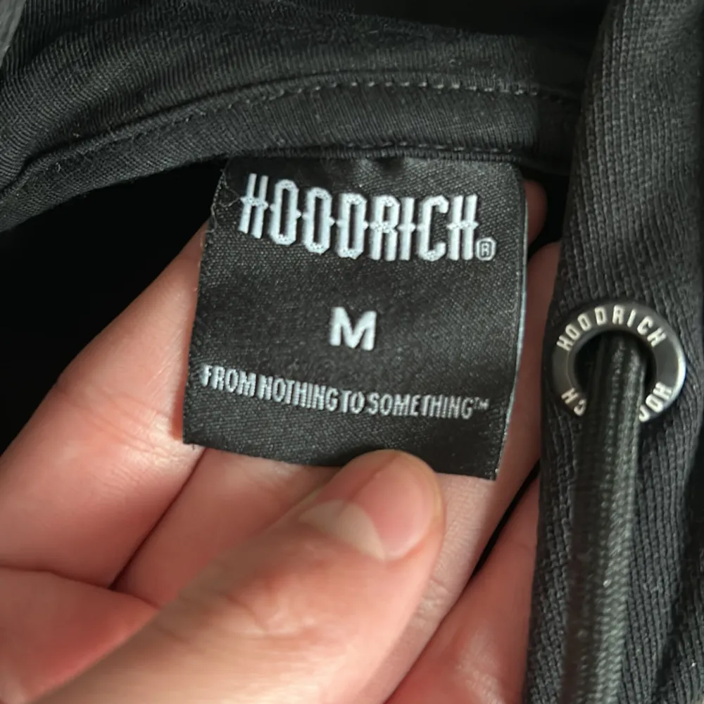 En Hoodrich hoodie i storlek M som ny Pris kan diskuteras . Hoodies.