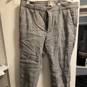 Kostymbyxor  - Väldigt sköna och bekväma 