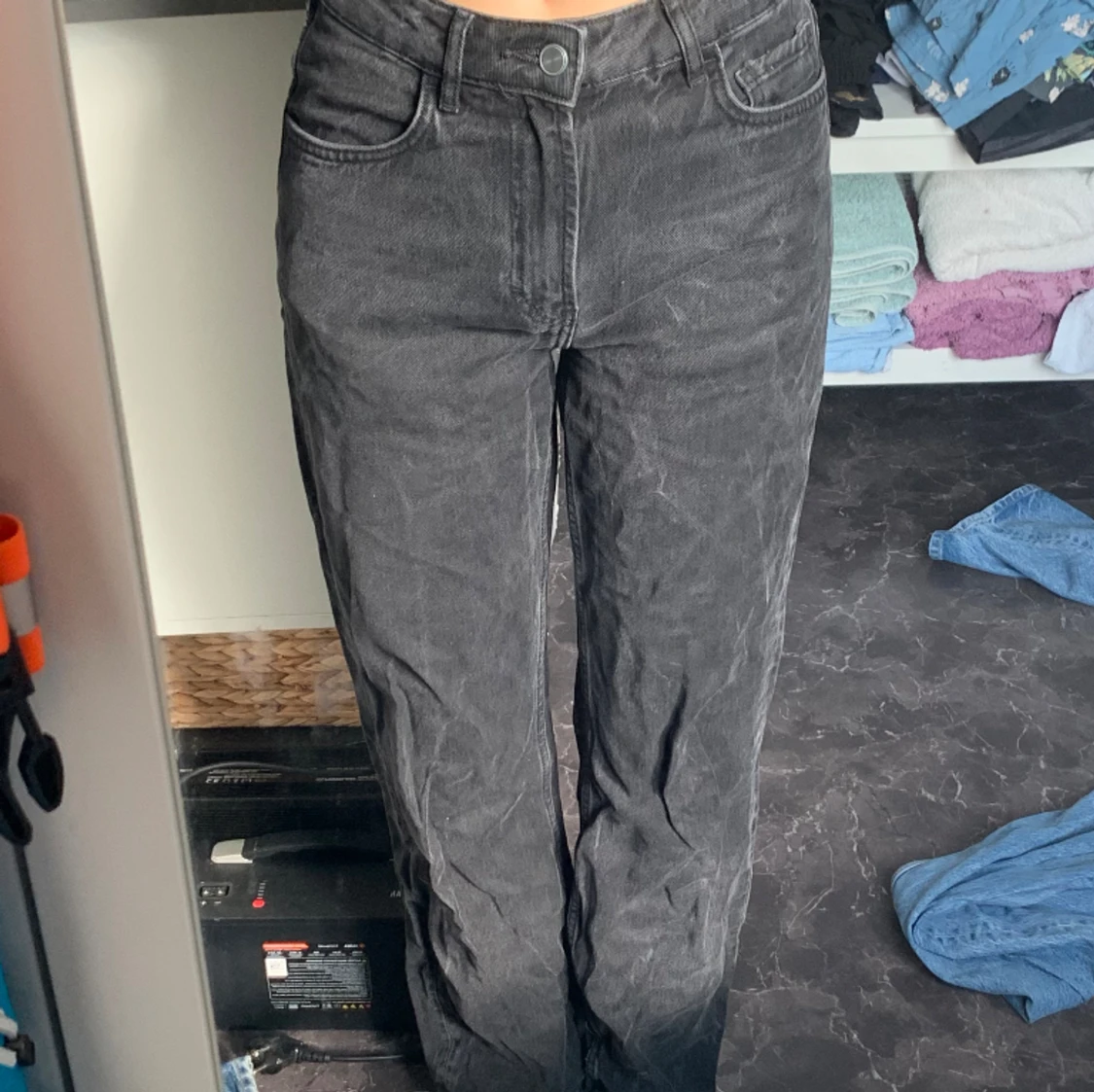 Svarta jeans