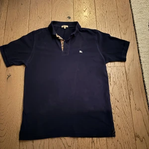 Burberry piké  - Fint skick. M passar L