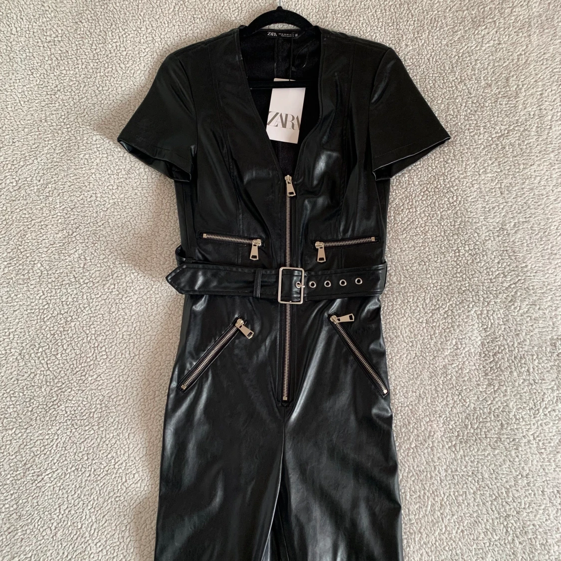 ZARA Limited Edition svart PU läder jumpsuit
