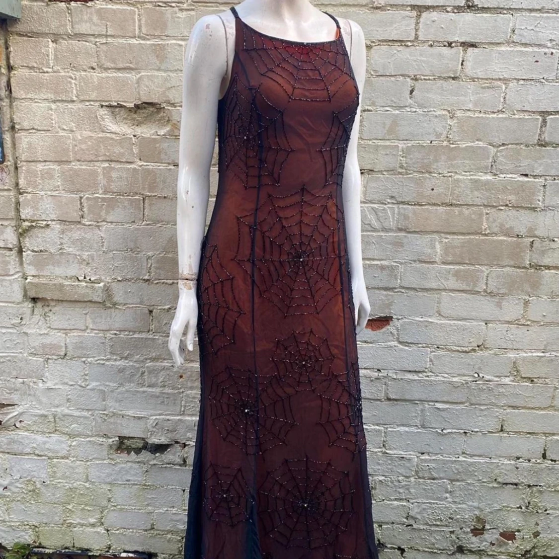 Gotisk vintage balklänning med spindelnät 🕸️