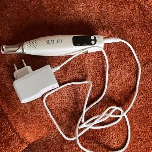 Tatueringsborttagning laser  - Helt ny maskin endast testad en gång 