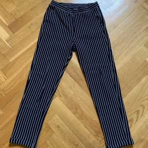 Randiga mjukisbyxor - Använda en del. Har fickor. 