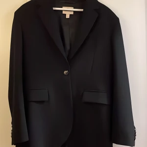 Blazer - Svart oversized blazer från hm💗Endast använd en gång