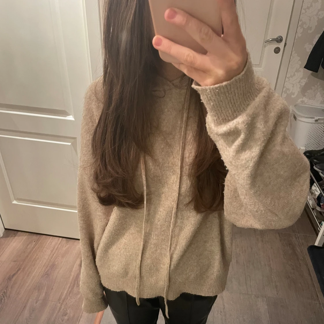 Snygg beige stickad tröja