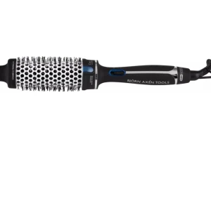 Värmeborste  - Säljer denna värme borste från OBH Nordica 38mm.  En superbra värmeborste om man vill få salong fönat hår enkelt hemma.  Endast testat ett fåtal gånger så gott som ny 🤩 Säljer den då den inte passar min hårtyp.  Köpte den för 599 kronor. 