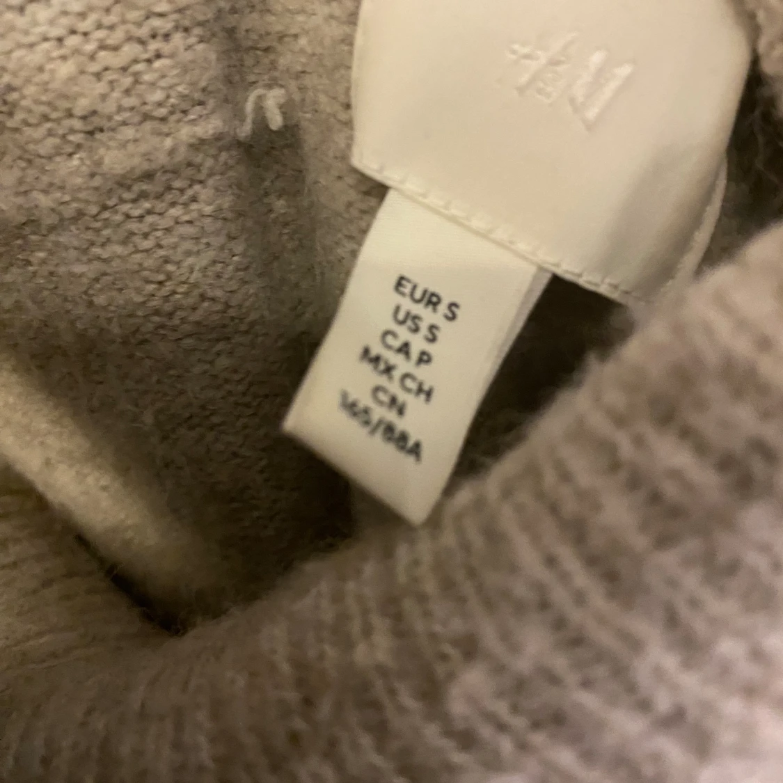 Söt off-shoulder tjocktröja - 91