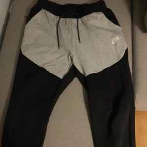 Nike tech - Nike tech byxor stl Medium