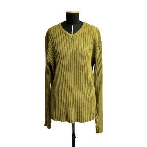 Grå Stickad Tröja - Overwized stickad tröja i en fin grön färg💚🌱