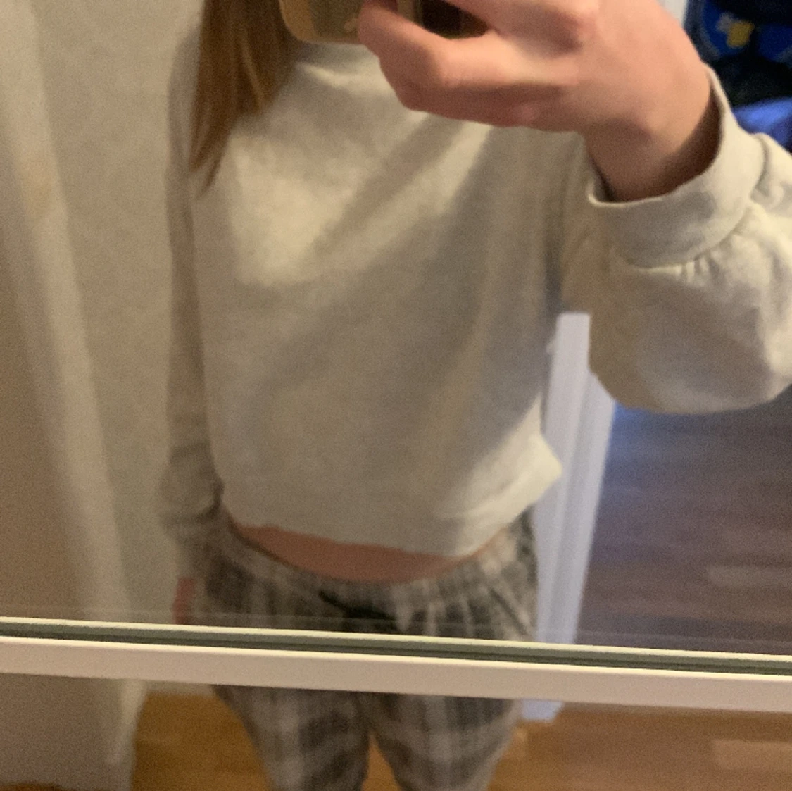 Grå tjocktröja - 90