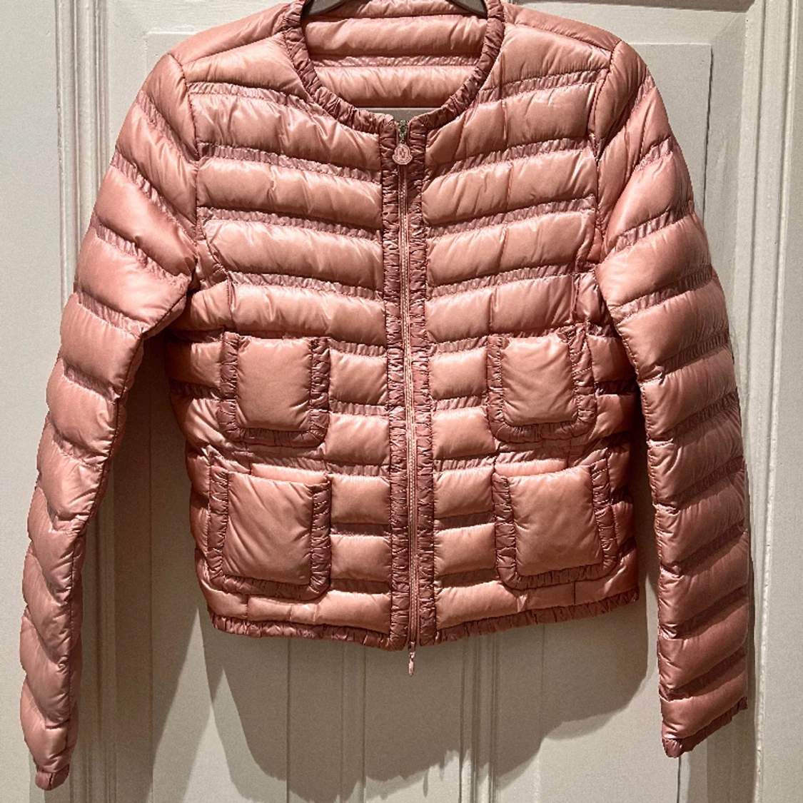 Rosa Moncler jacka