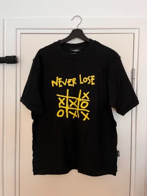 T-shirt Wasted Paris - Jättefin oanvänd t-shirt från Wasted Paris.