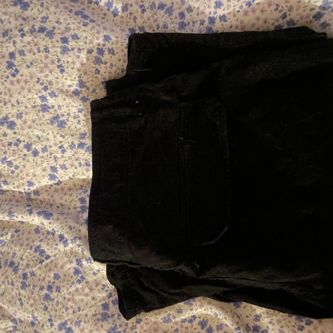 Svarta lowwaisted cargos  - 90